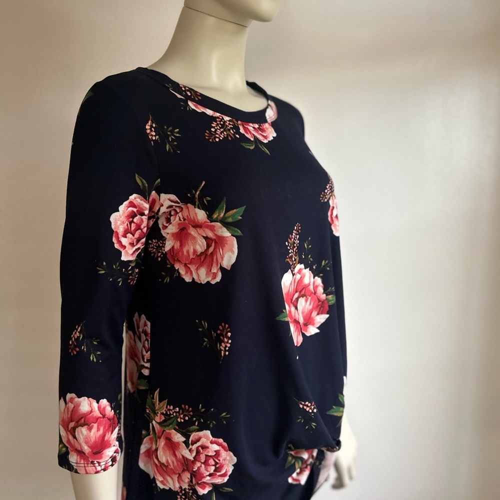 reb & J Floral Navy Top with Pink Peonies - Picture 5 of 9